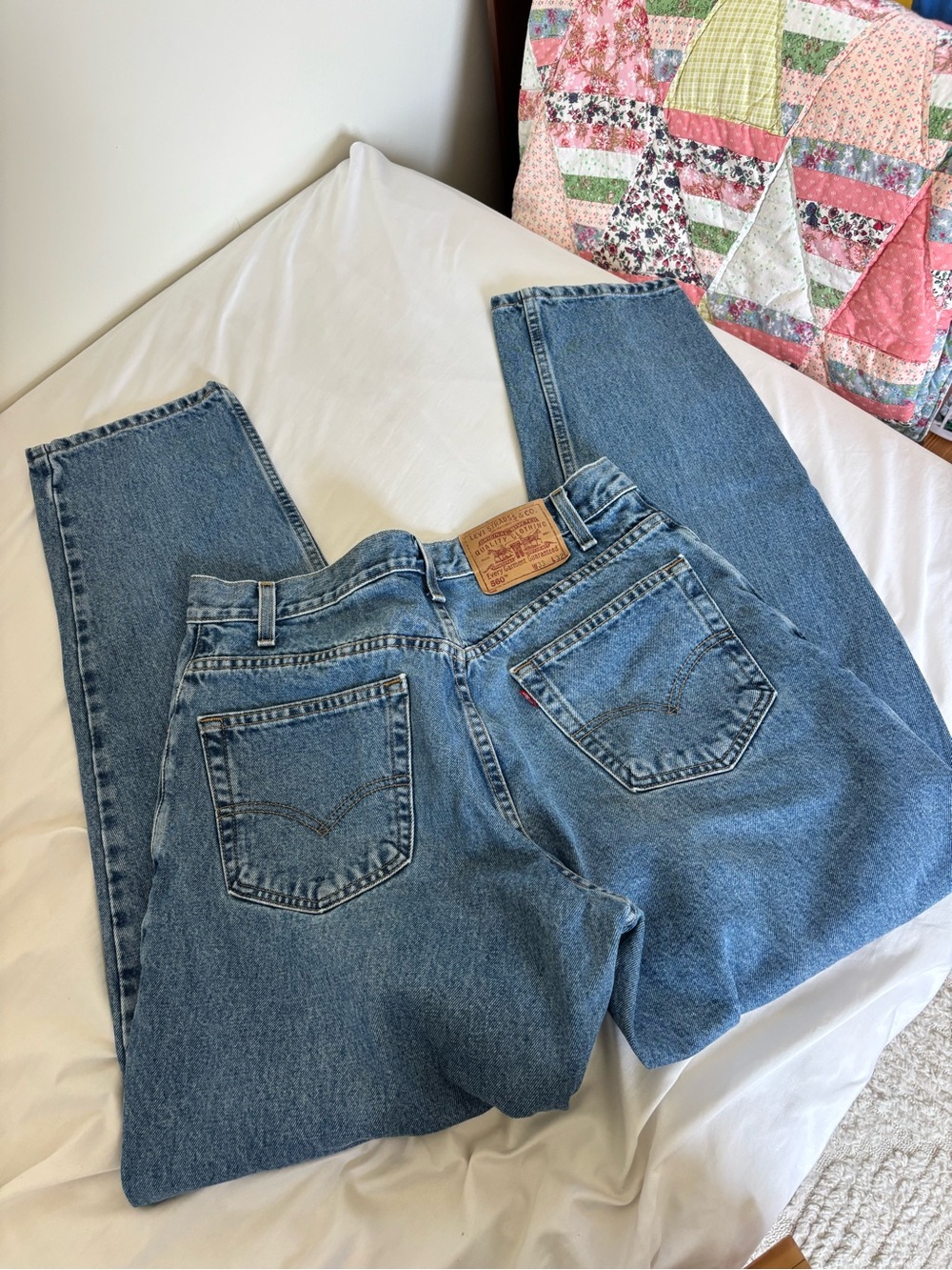 Levi's Blue High-Waist Denim mom Jeans